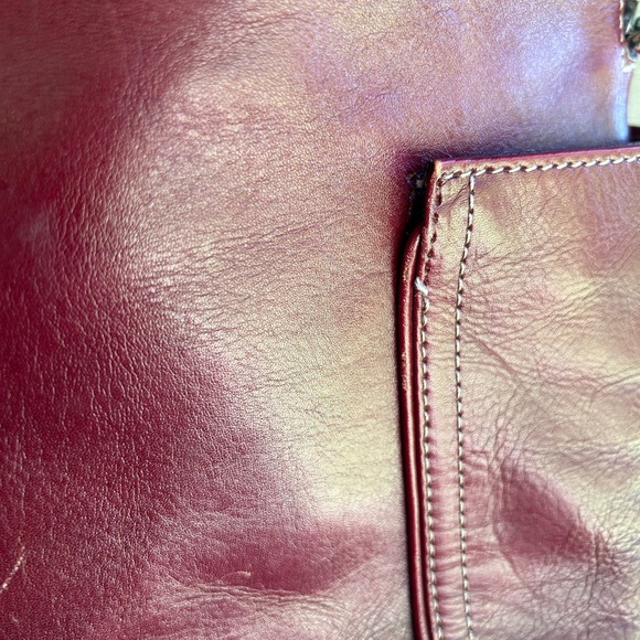 Fossil business satchel, red leather 13”by 15” - Picture 5 of 9